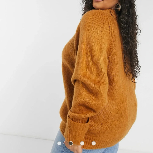 Curve Oversized Sweater in Tan - Picture 2 of 8